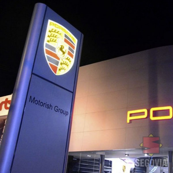 Fachada de local Porsche